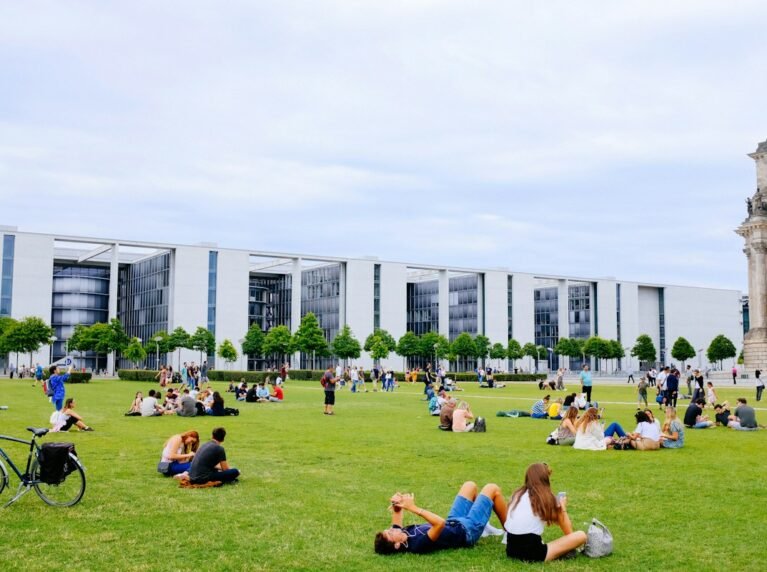 International University Students Higher Education Abroad
